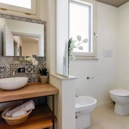 Guesthost - Palermo's Rooftop - With Panoramic Terrace